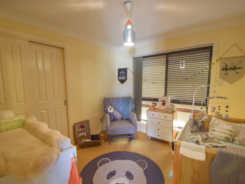 7 Hargreaves Crescent, Young NSW 2594