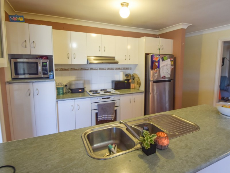 7 Hargreaves Crescent, Young NSW 2594