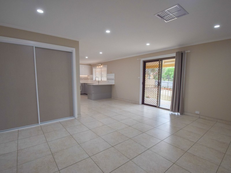 5 Earl Street, Young NSW 2594