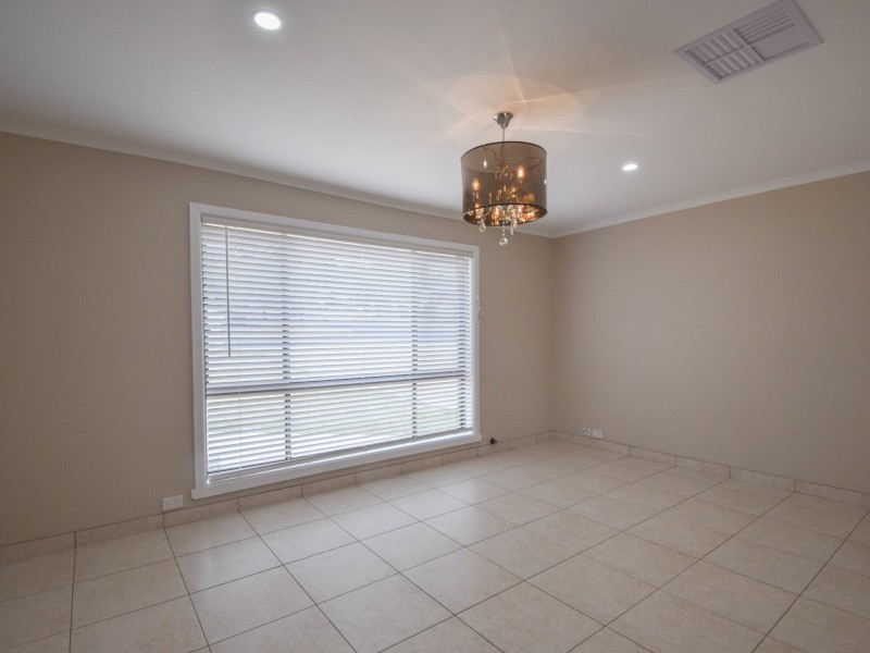 5 Earl Street, Young NSW 2594