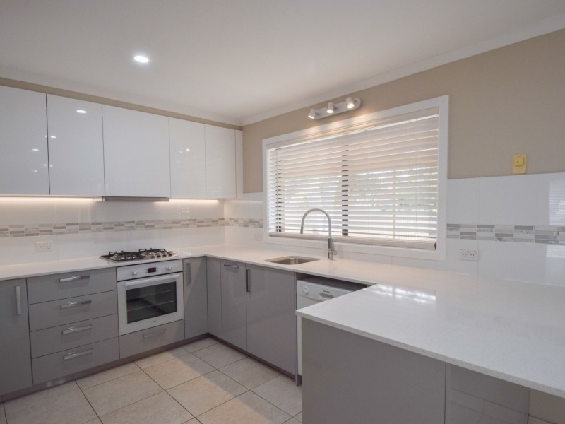 5 Earl Street, Young NSW 2594