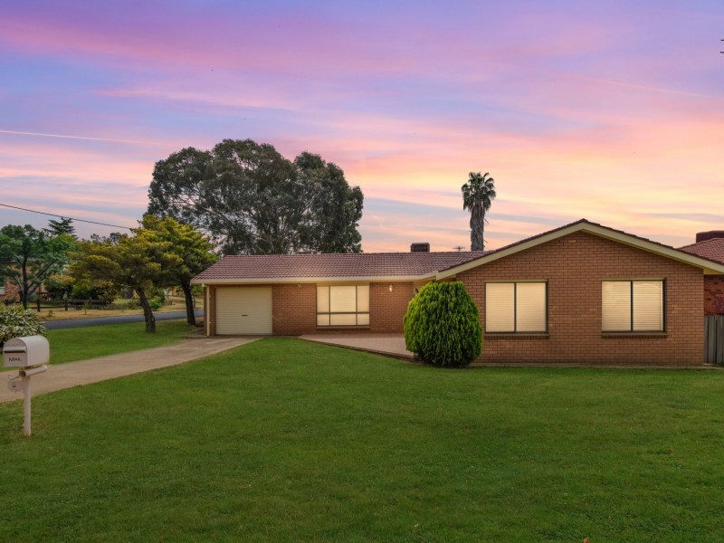 5 Earl Street, Young NSW 2594