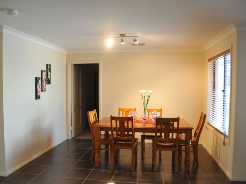 24 Jordan Place, Young NSW 2594