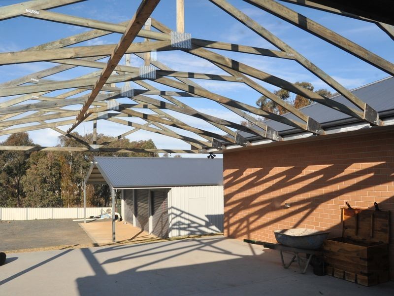 24 Jordan Place, Young NSW 2594