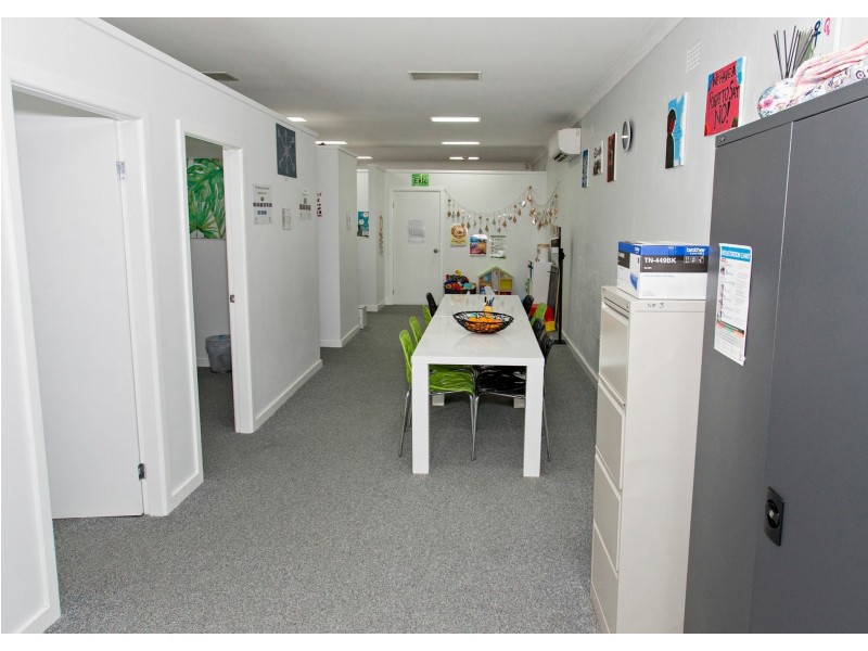 241 Boorowa Street, Young NSW 2594