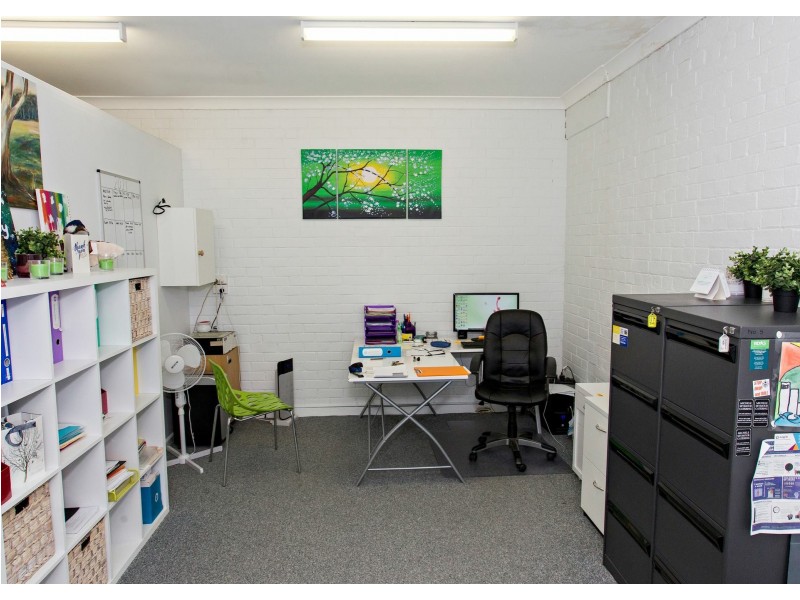 241 Boorowa Street, Young NSW 2594