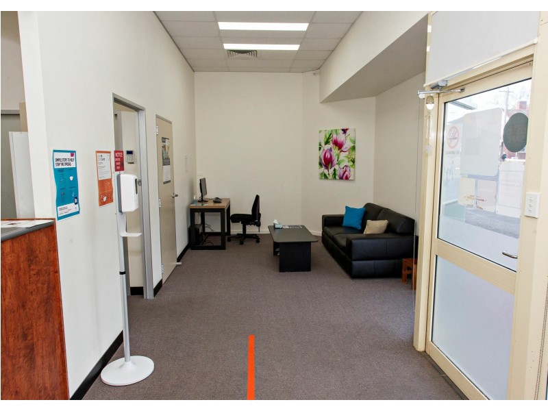 241 Boorowa Street, Young NSW 2594