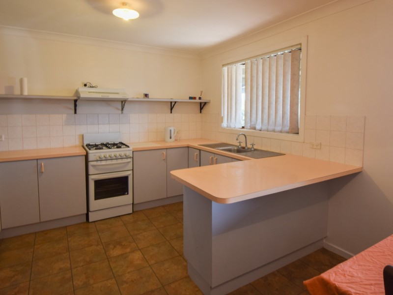 13 Milong Street, Young NSW 2594