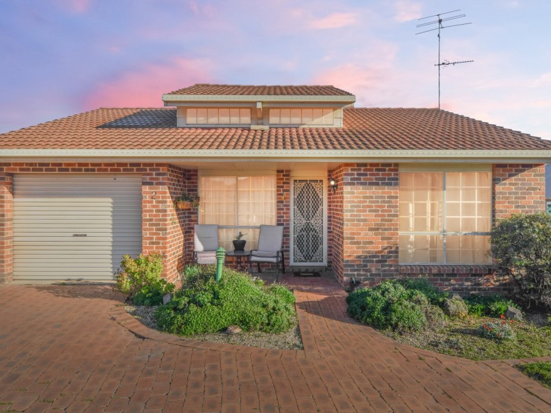 2/23 Thornhill Street, Young NSW 2594