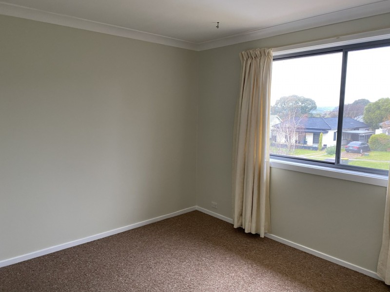 Unit 2/77 Thornhill Street, Young NSW 2594