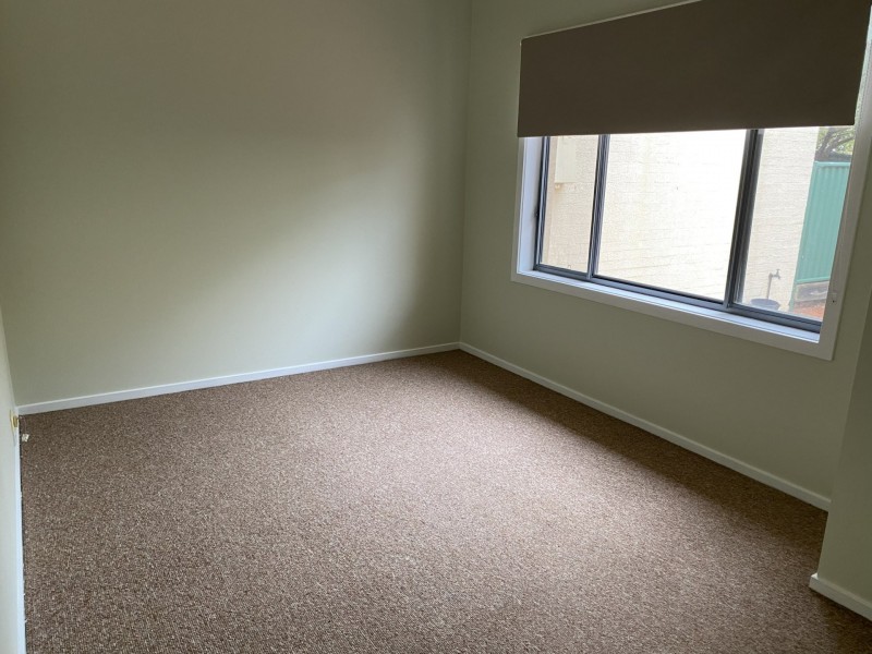 Unit 2/77 Thornhill Street, Young NSW 2594