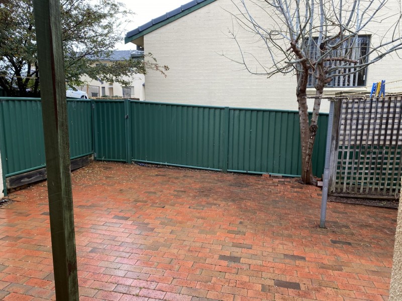 Unit 2/77 Thornhill Street, Young NSW 2594