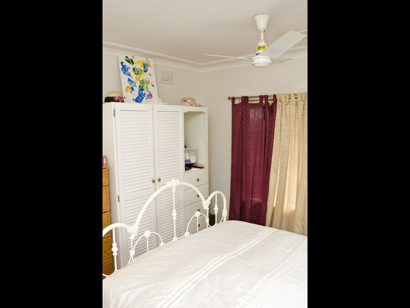 56 NASMYTH STREET, Young NSW 2594