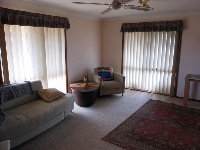 50 Watsons Rd, Young NSW 2594