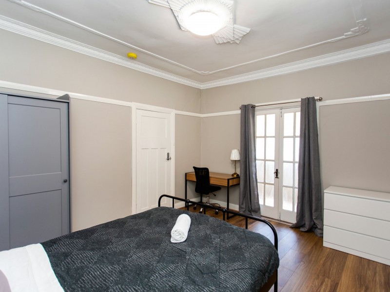 Room 1/12 Spring Street, Young NSW 2594