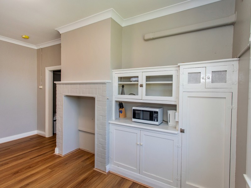 Unit 3/12 Spring Street, Young NSW 2594