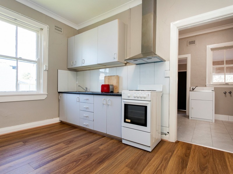 Unit 3/12 Spring Street, Young NSW 2594