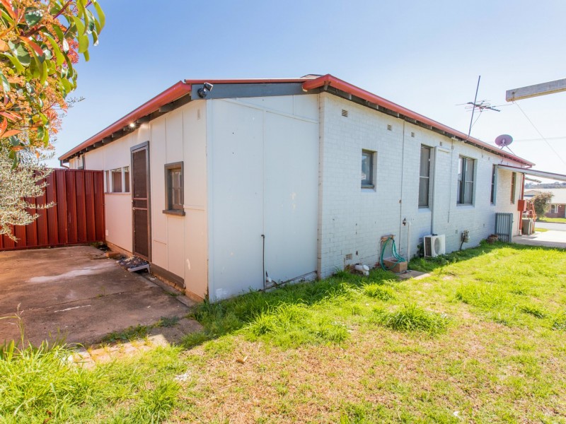 Unit 3/12 Spring Street, Young NSW 2594