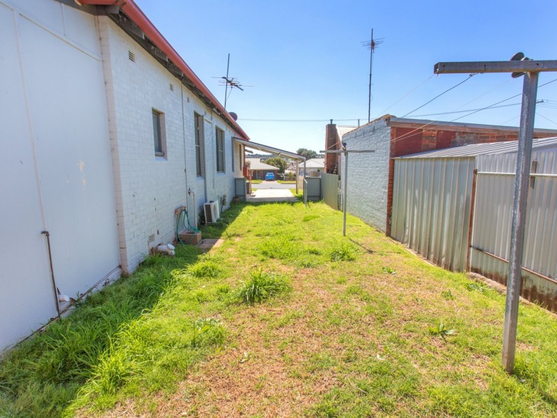 Unit 3/12 Spring Street, Young NSW 2594