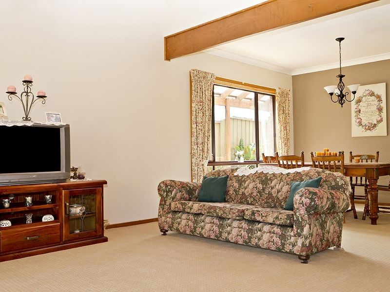 9 McNarry Place, Young NSW 2594