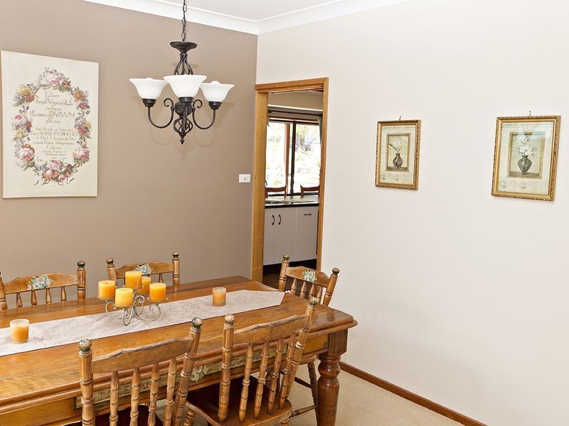 9 McNarry Place, Young NSW 2594