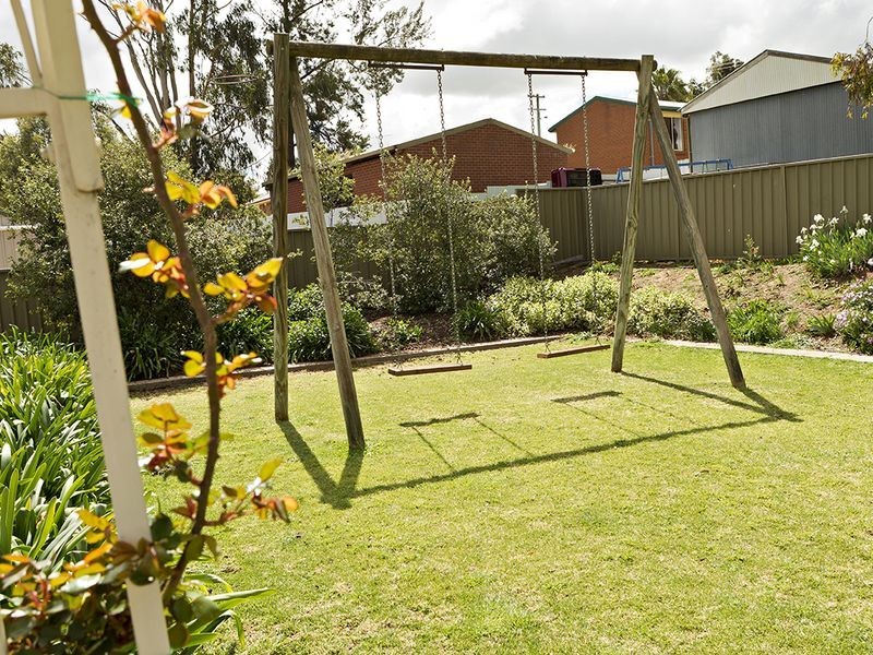 9 McNarry Place, Young NSW 2594
