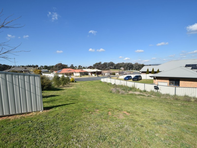 Lot 3 Giugni Place, Young NSW 2594