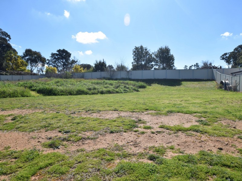 Lot 3 Giugni Place, Young NSW 2594