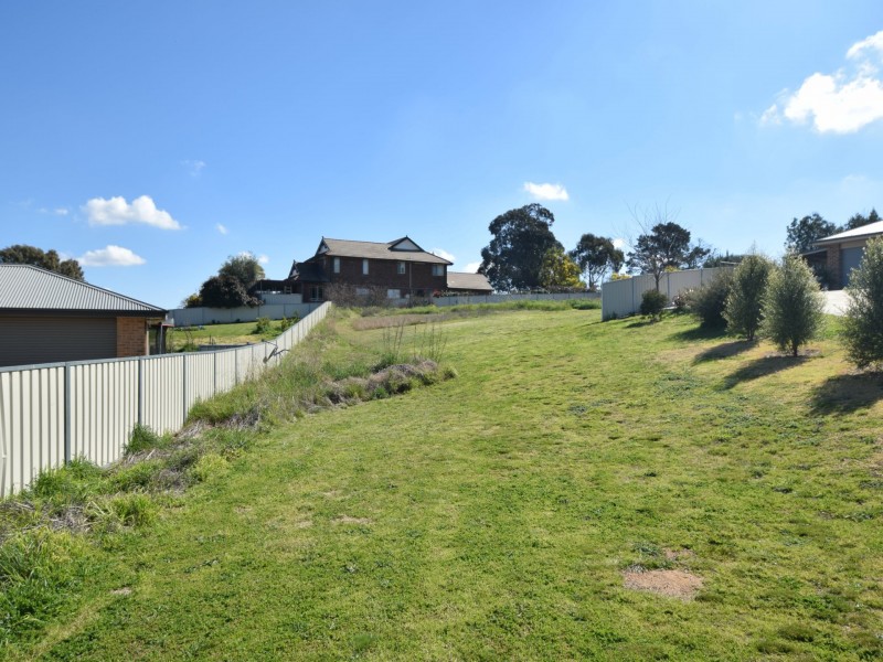 Lot 4 Giugni Place, Young NSW 2594