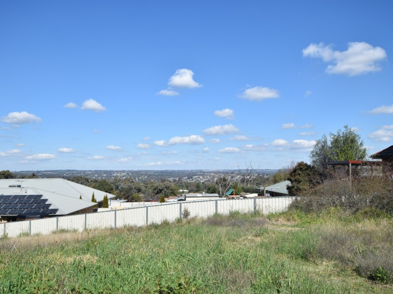 Lot 4 Giugni Place, Young NSW 2594
