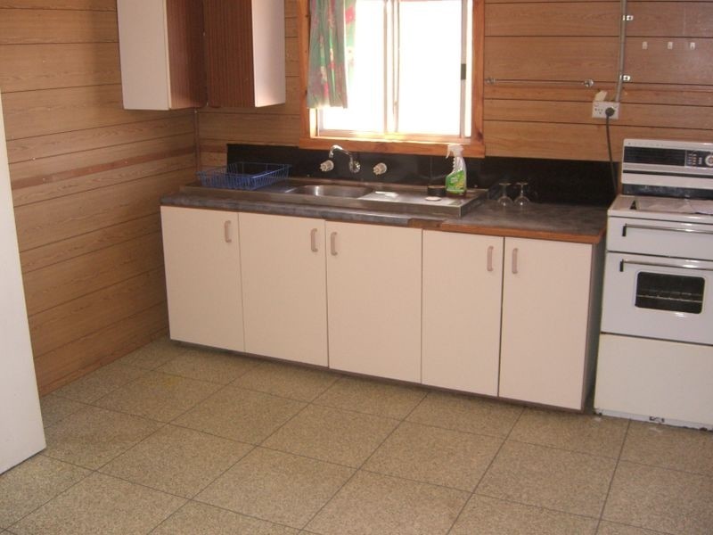 2 Victoria Road Wallendbeen, Young NSW 2594