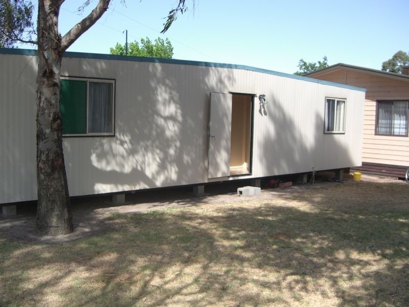 2 Victoria Road Wallendbeen, Young NSW 2594