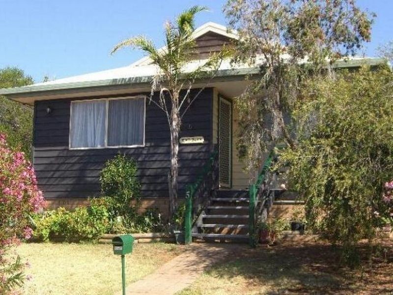 5 Twynam Court, Young NSW 2594