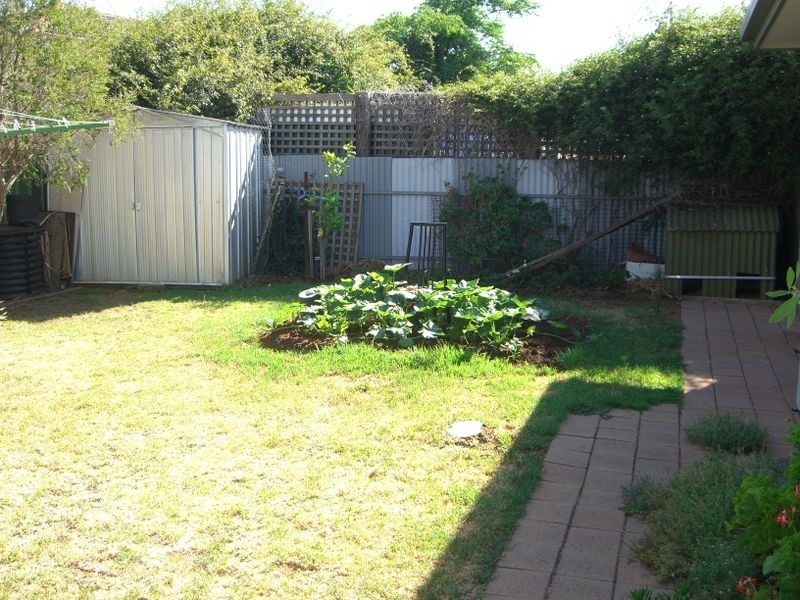 5 Twynam Court, Young NSW 2594