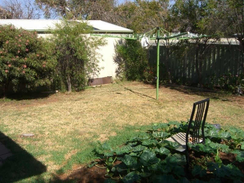 5 Twynam Court, Young NSW 2594