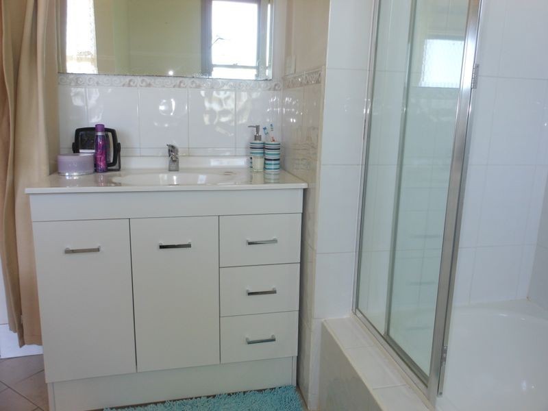 7 Clifton Street, Young NSW 2594