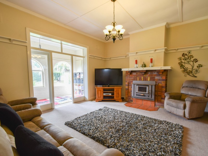 23 Elizabeth Street, Young NSW 2594