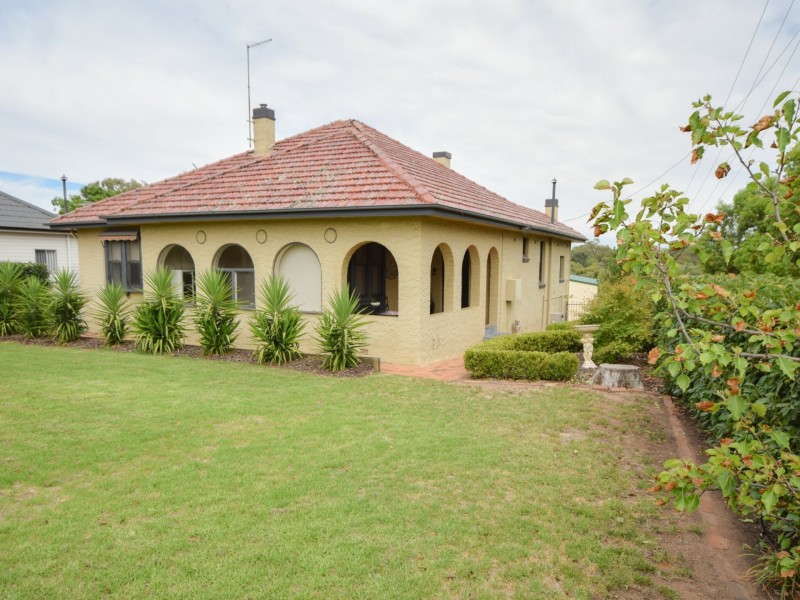 23 Elizabeth Street, Young NSW 2594