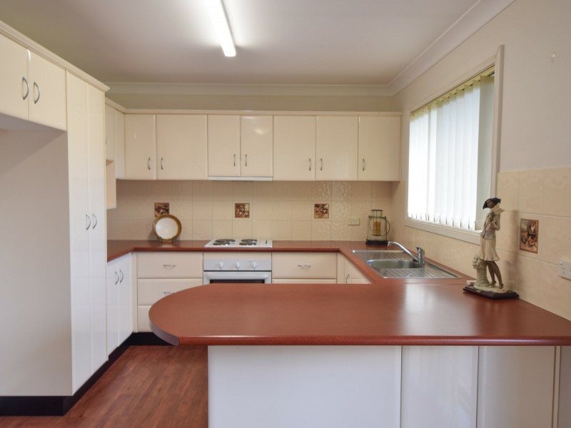 56 Caple Street, Young NSW 2594