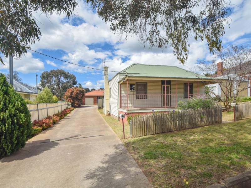 56 Caple Street, Young NSW 2594