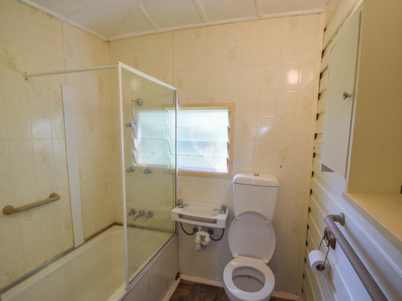 56 Caple Street, Young NSW 2594