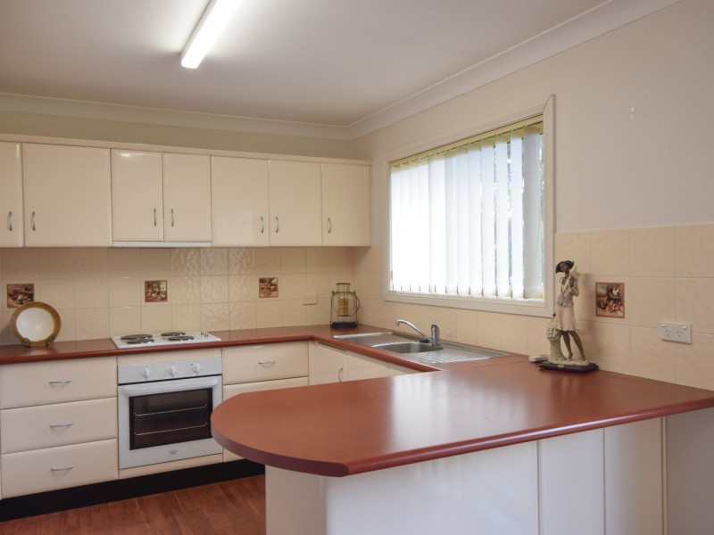 56 Caple Street, Young NSW 2594