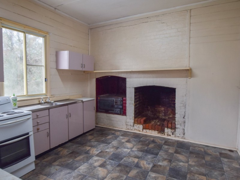 56 Caple Street, Young NSW 2594