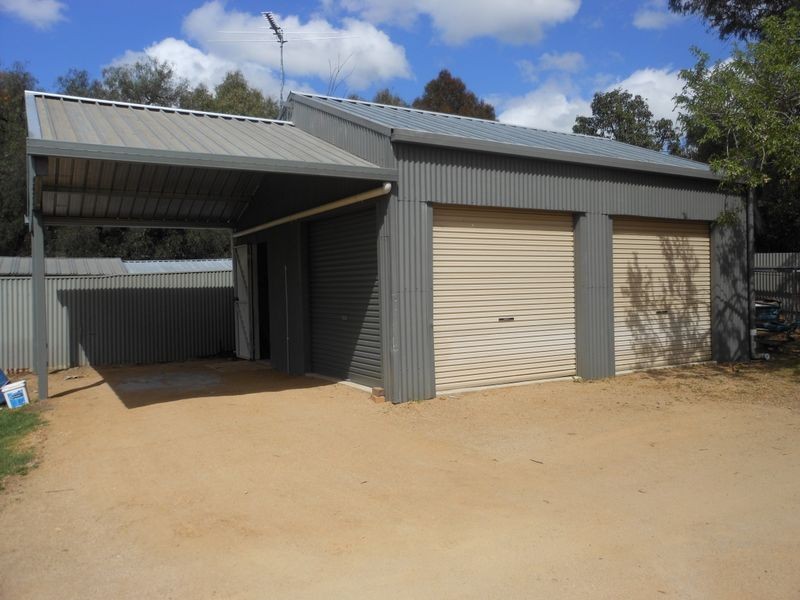 23 Caple Street, Young NSW 2594