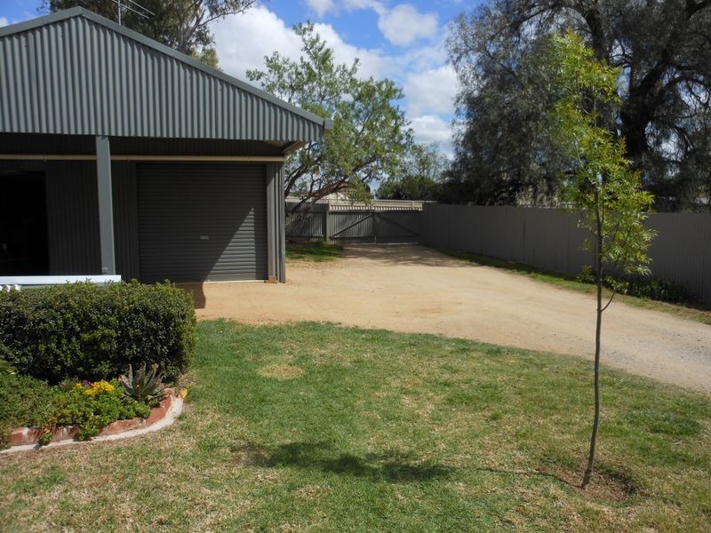 23 Caple Street, Young NSW 2594