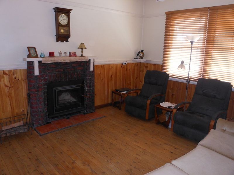 23 Caple Street, Young NSW 2594