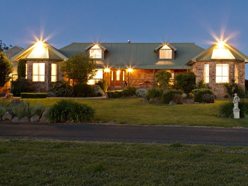 132 Belmore Rd, Young NSW 2594