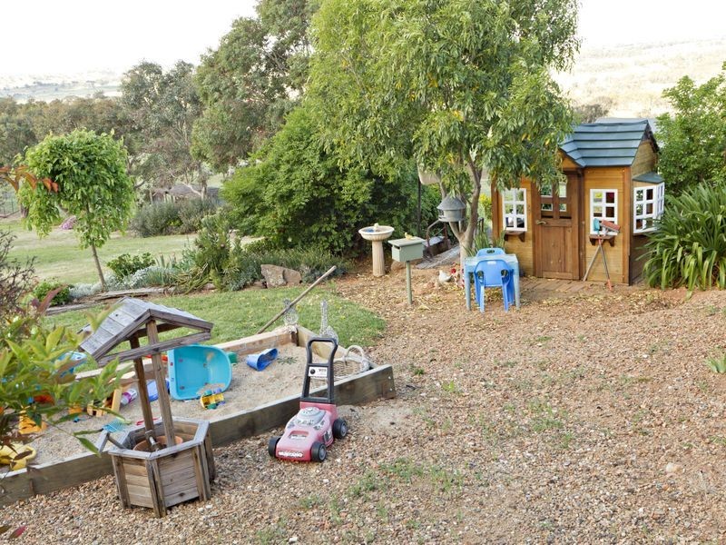 132 Belmore Rd, Young NSW 2594