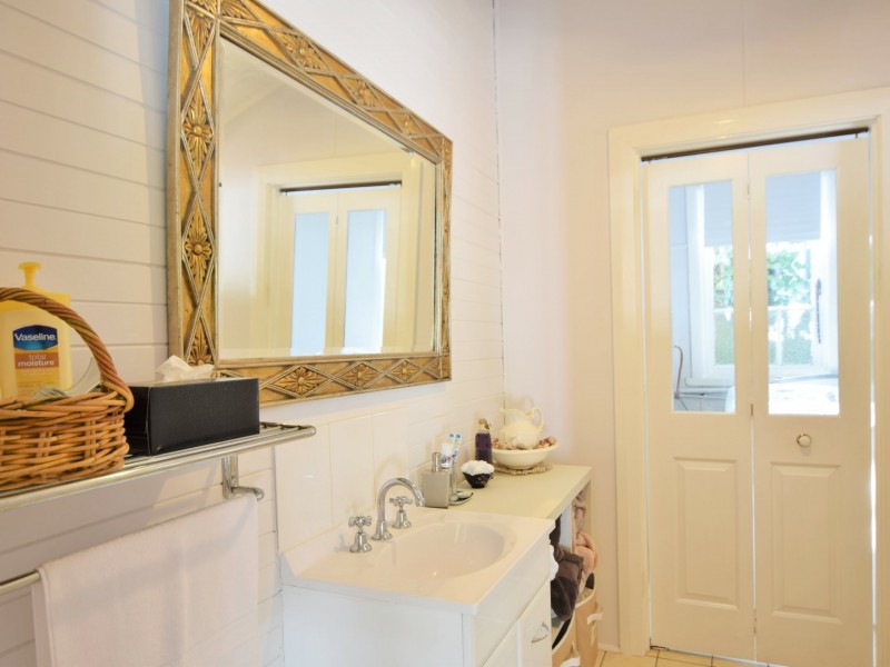 69 Brock Street, Young NSW 2594