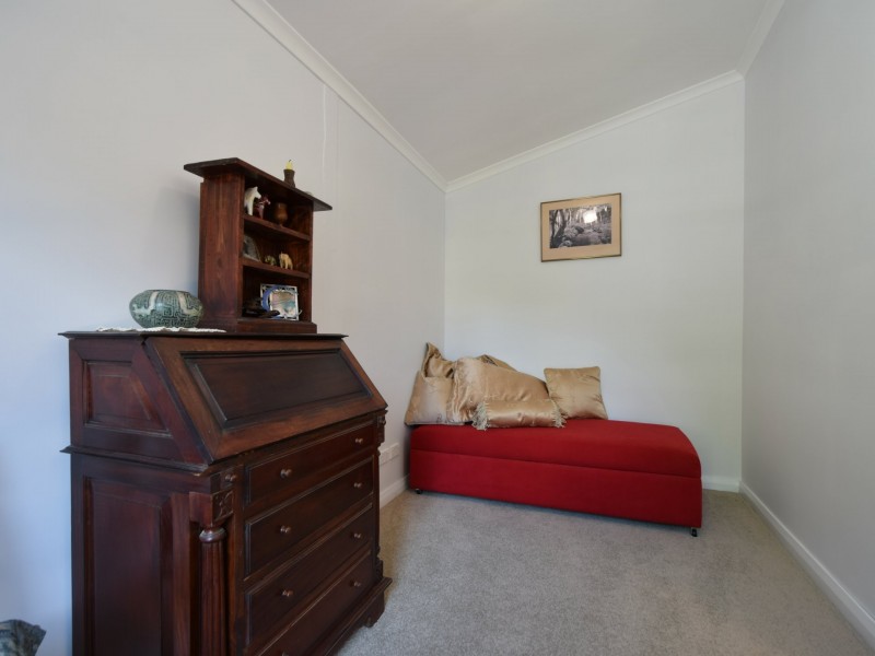 69 Brock Street, Young NSW 2594